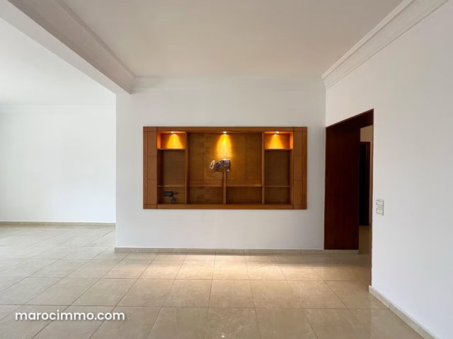 A louer Appt Rez de Jardin 2ch rte azzemour — 3