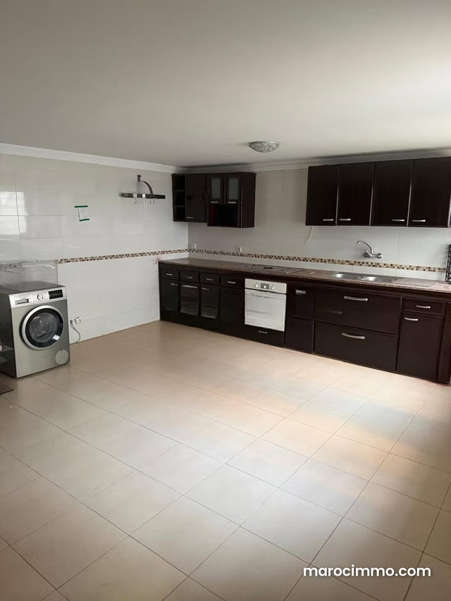 Villa de haut standing à louer à Riyad. Superficie 300 m². Bien meublé — 3
