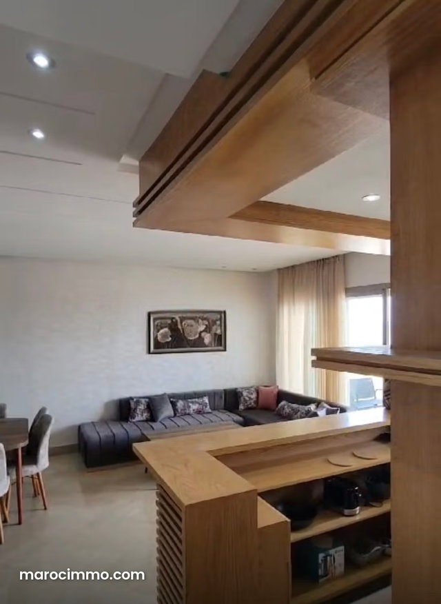 Furnished apartment for long-term rent in CFC without vis-à-vis and high floor — 2