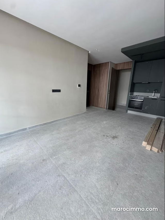 Appartement en vente à Ferme Bretonne Hay Arraha. 1 belle chambre. Chauffage central et porte blindée — Casablanca