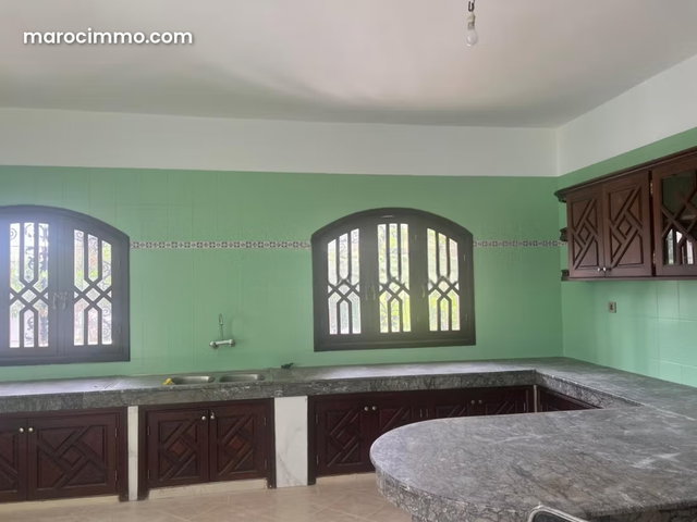 Maison de haut standing à vendre à Souissi. 8 pièces. Piscine — 5