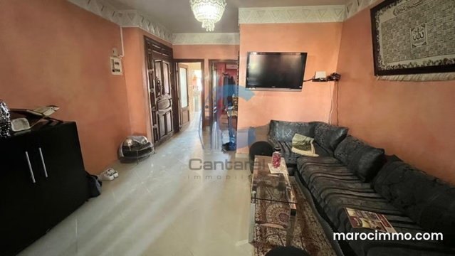 Appartement 2 chambres avec terrasse – 73 m² titré – À rénover – Avenue Abdelkrim El Khattabi — 2