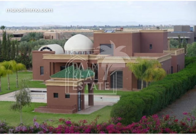 For Sale – Exceptional Opportunity for 2 Luxury Villas on 1 Hectare — 4