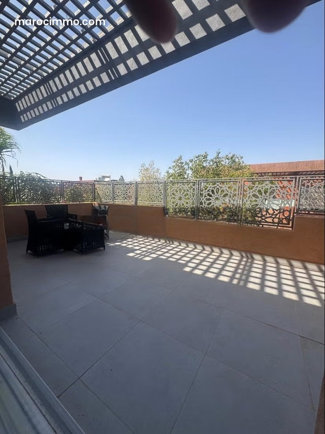 Prix sacrifier Villa en bon état à vendre à Route de l'Ourika. Surface de 400 m² — 4