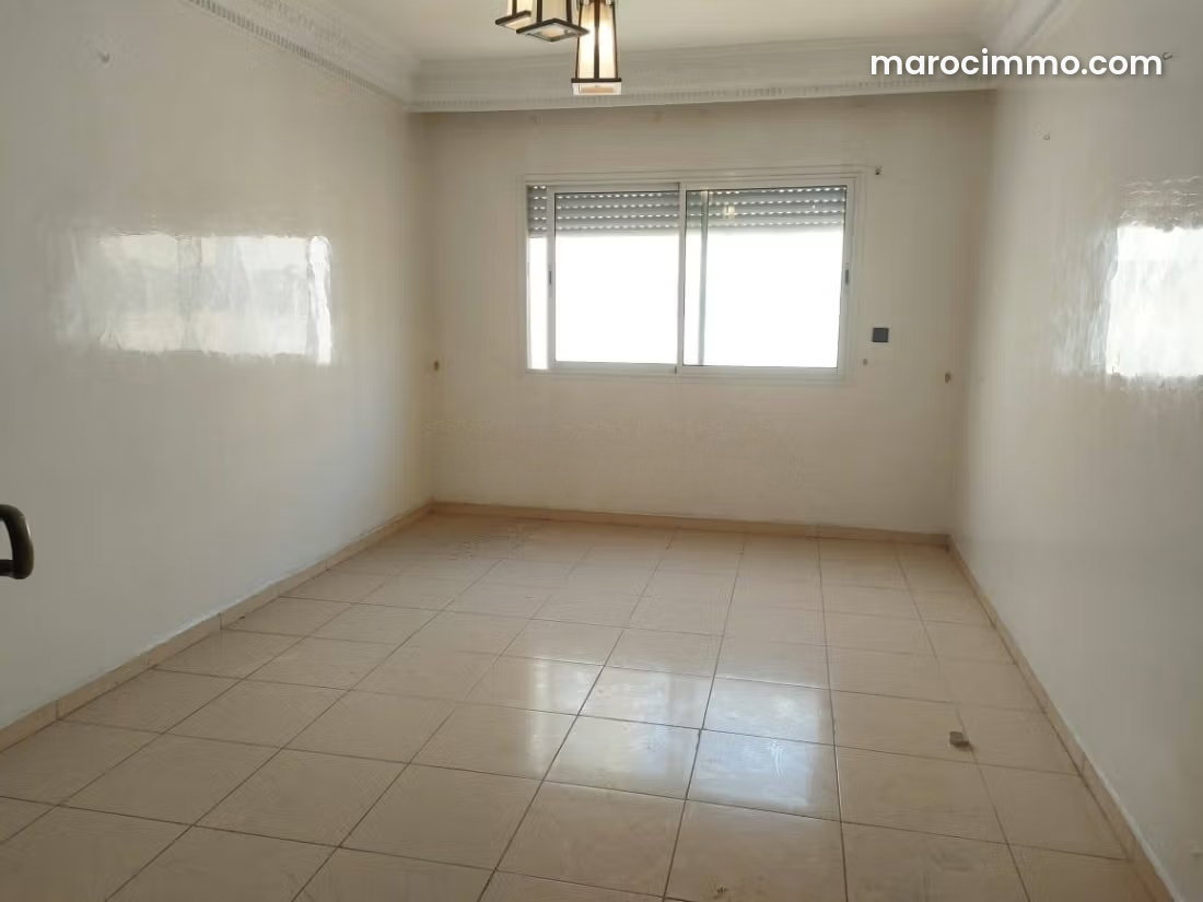 Appartement 66 m² à rénover, Al Fida, Casablanca avec garage — Casablanca
