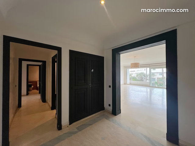 3 bedrooms ocean view Ain Diab Casablanca apartment with ocean and park view — 2