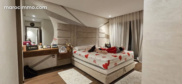 Appartement à l'achat à Maârif. 3 grandes pièces. Meublé — 2
