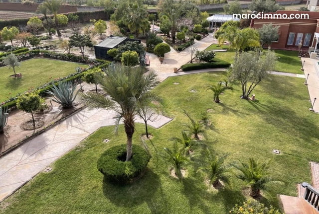 Somptueuse villa à vendre à Route de Tahanaout. Avec VNA — 2