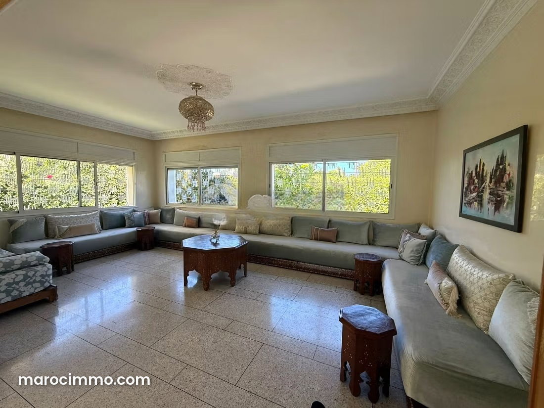 Villa 6 chambres à vendre, Oasis, Casablanca — Casablanca