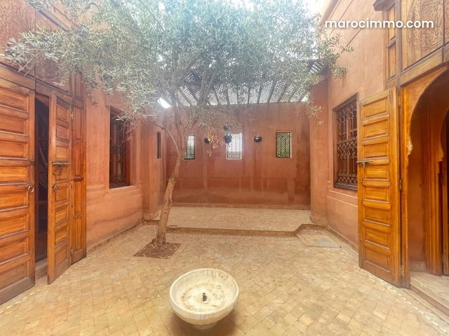 Mise en vente d'un joli Riad de 214 m2 — 2