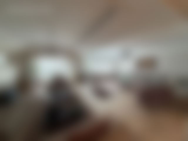 شقة رحبة مع شرفة ومرأب بحي راسين في الدار البيضاء — الدار البيضاء