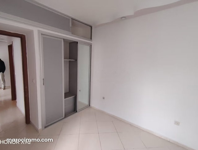 Joli appar res safa bouskoura 2 etg 2500 dh — 3