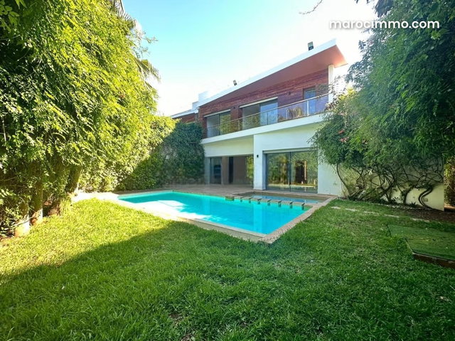 Villa a la location a ain Diab extension 45000dh — 5
