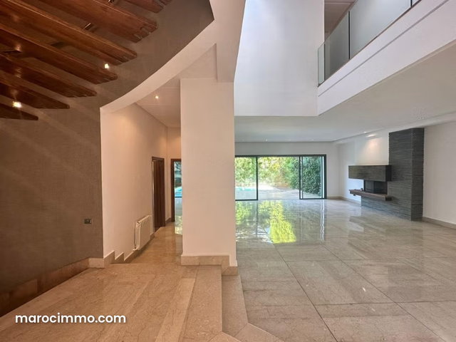 Villa a la location a ain Diab extension 45000dh — 3