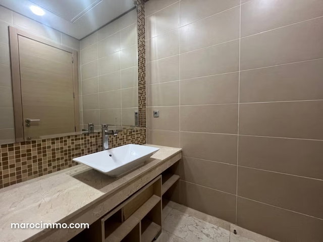 Villa vide moderne à louer À Bouskoura — 3