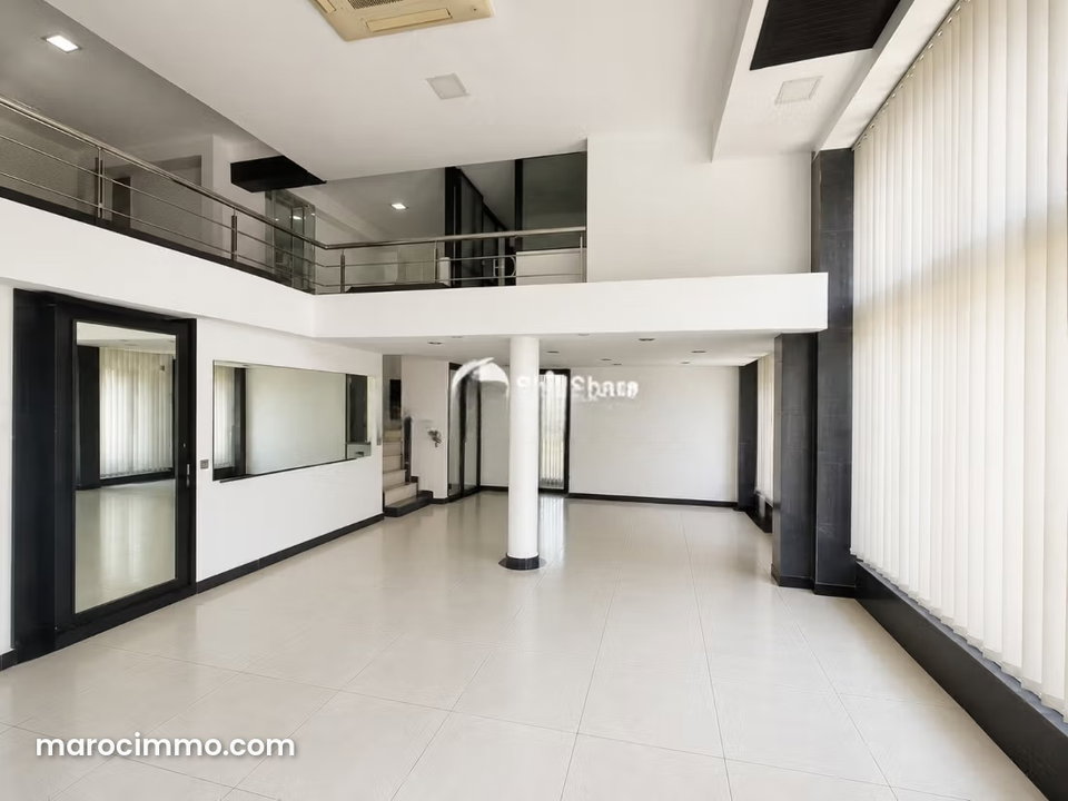 Local à vendre 3 façades – Les Hôpitaux Casablanca