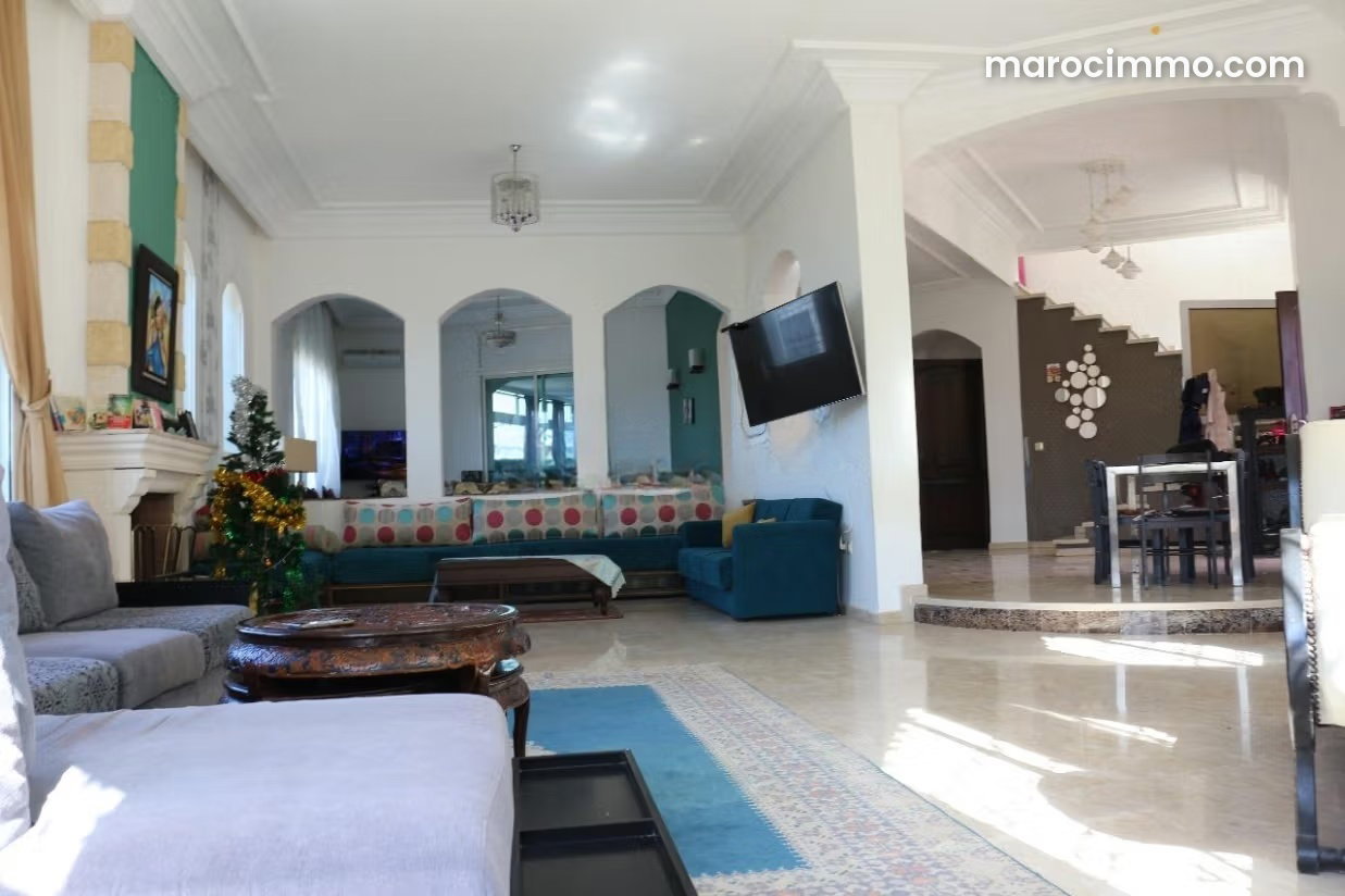 520 sqm sea-view villa in Dar Bouazza with swimming pool and adaptable basement — Dar Bouazza