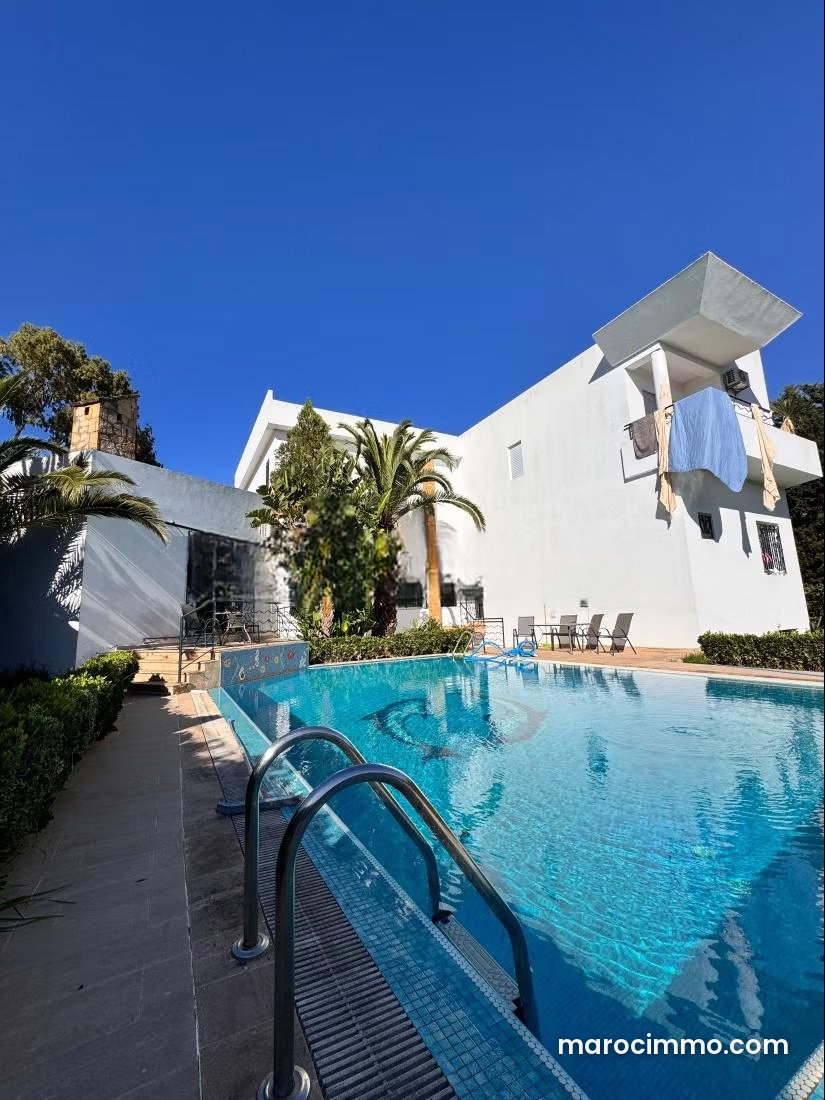 434 m² Villa with Pool and Garden, Jbel Kbir, Tangier — Tangier