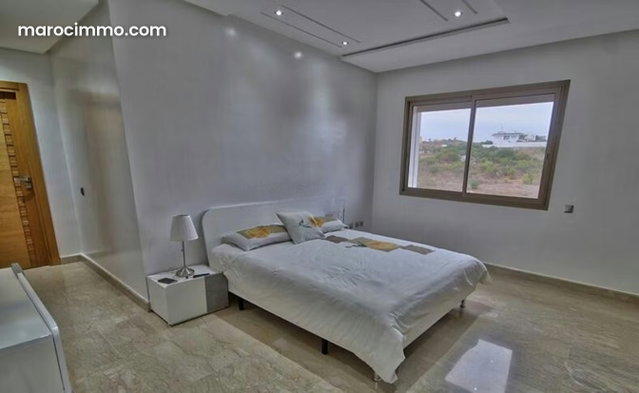 Villa à louer à DAR BOUAZZA — 3