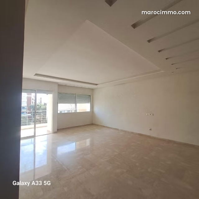 Superbe appartement à louer à Riyad. Superficie 176 m². Double vitrage et chauffage central — الرباط