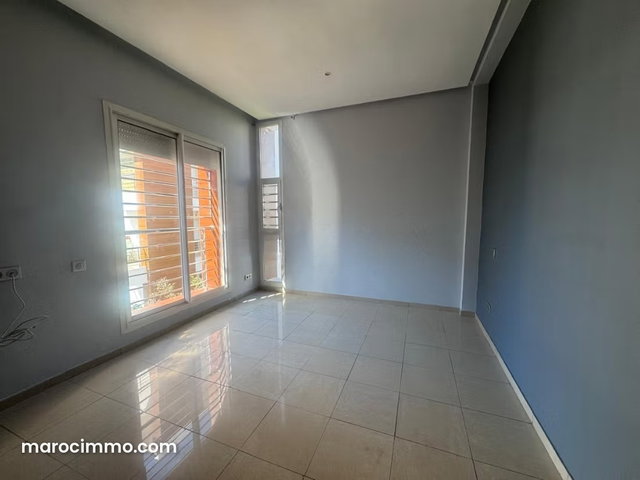 Superbe appartement à louer à Riyad. Superficie 176 m². Double vitrage et chauffage central — 4