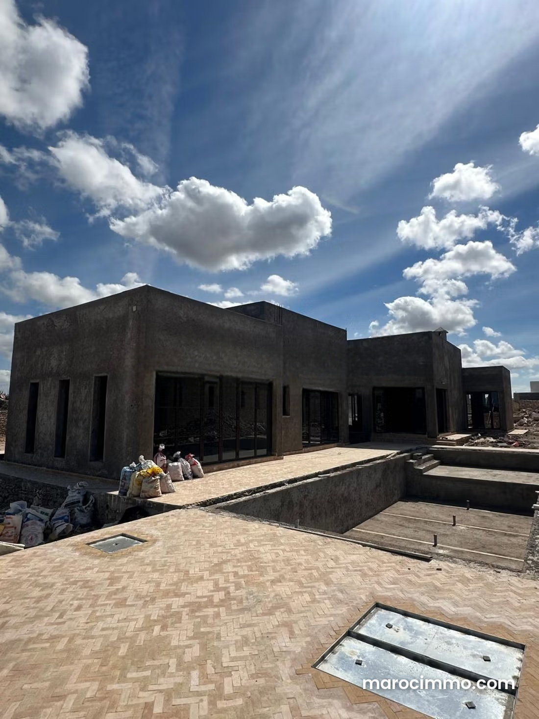Villa récente à vendre à Ghazoua, Essaouira, jardin et piscine — Essaouira