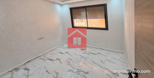 New Appartement Avec Balcon à Louer — 4