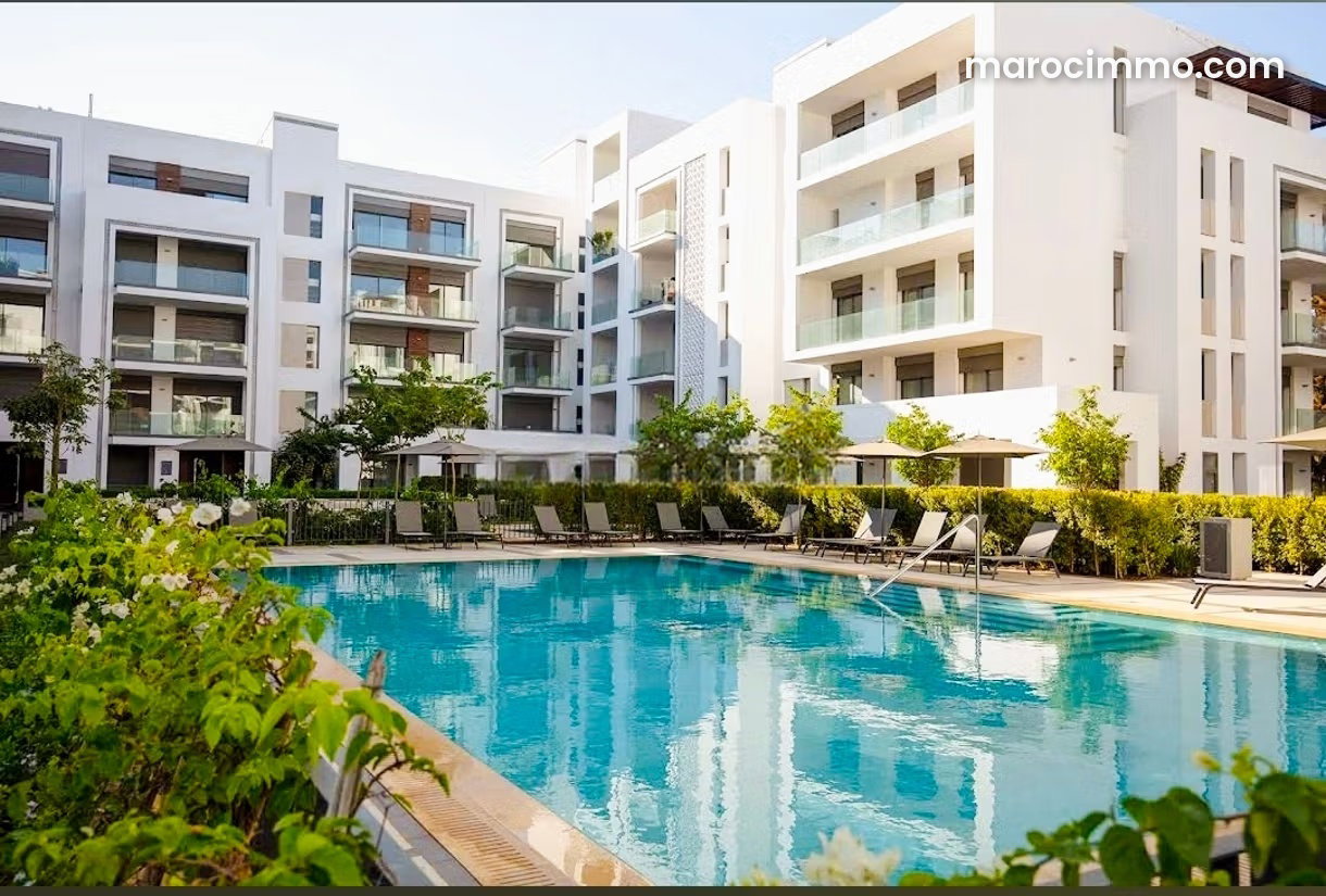 Furnished 160 m² Apartment with Garden and Pool, Souissi, Rabat — Rabat
