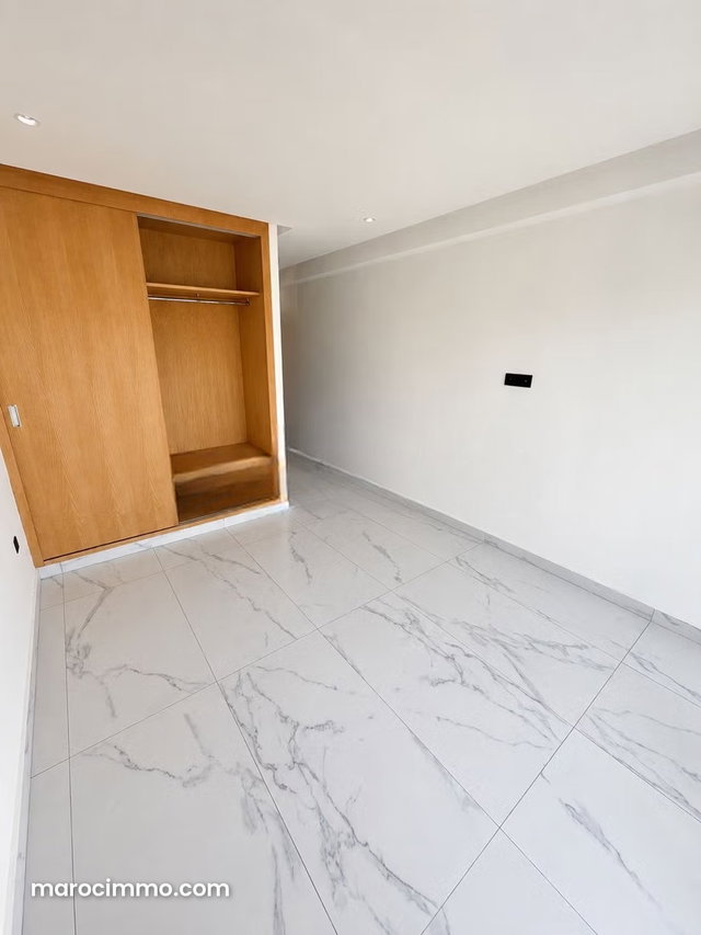 Location d'un appartement à Agdal. Surface de 78 m². Ascenseur et garage — 2