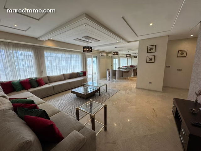 Superbe Appartement Meublé Avec Terrasse NEJMA — Tanger