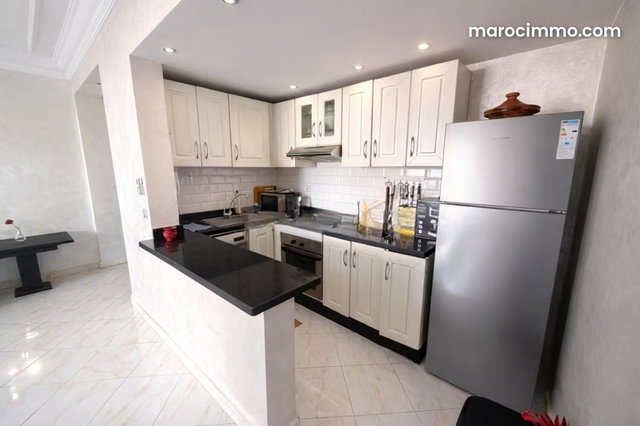 Superbe appartement à vendre à Guéliz. 2 grandes pièces. Meublé — 4