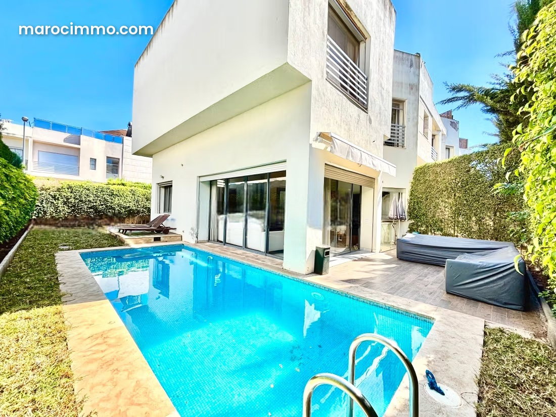 Villa meublée 400 m², piscine chauffée, Dar Bouazza — Dar Bouazza