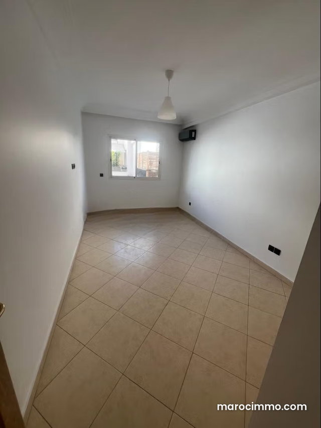 Superbe appartement à louer à Gauthier. 3 belles chambres. Système de climatisation — 4