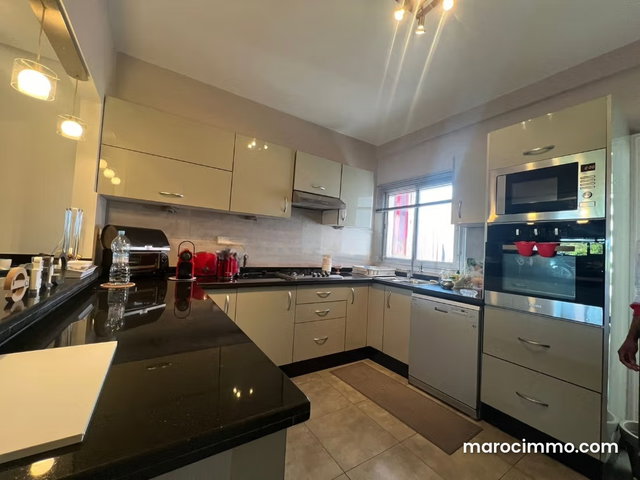 Rent this apartment in Riyadh. 3 comfortable rooms. Furnished — 5
