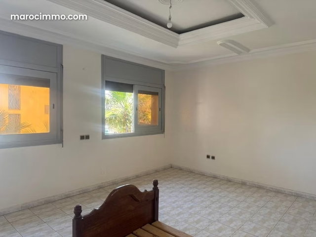 Villa à louer à DAR BOUAZZA — 4