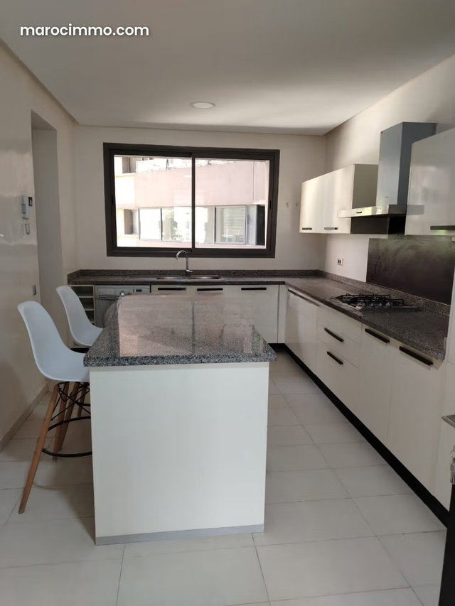 Appartement a la location vide a Gauthier 17000dh — 3