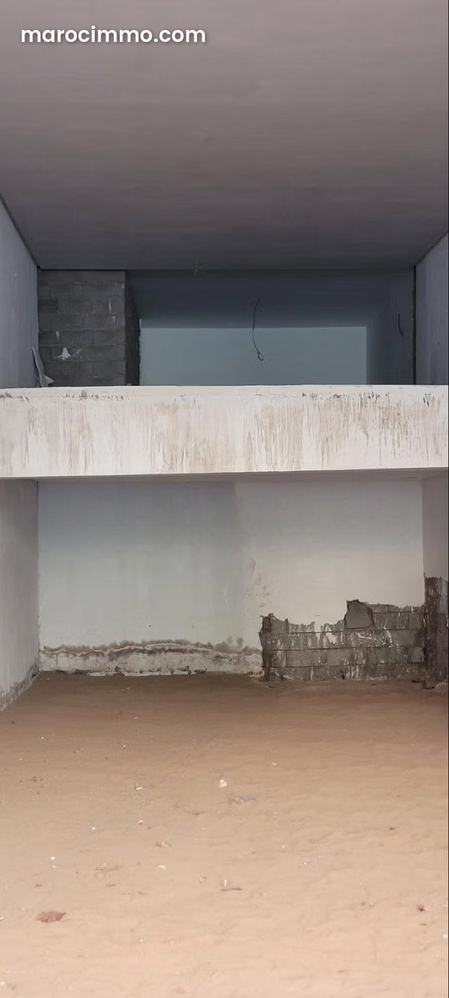 Local à louer — 4