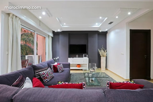 Appartement à louer à Majorelle. 3 grands espaces de vie. Meublé — 5