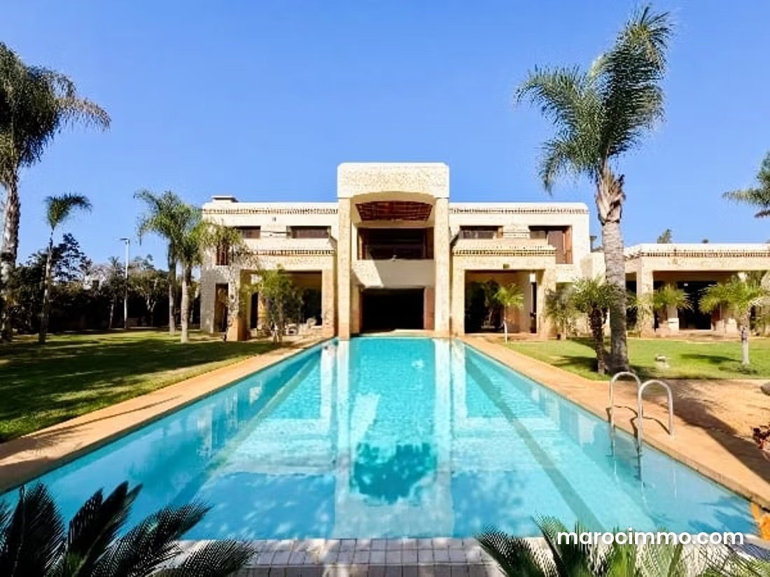 1,200 m² Villa with Swimming Pool and Garden, Souissi, Rabat — Rabat