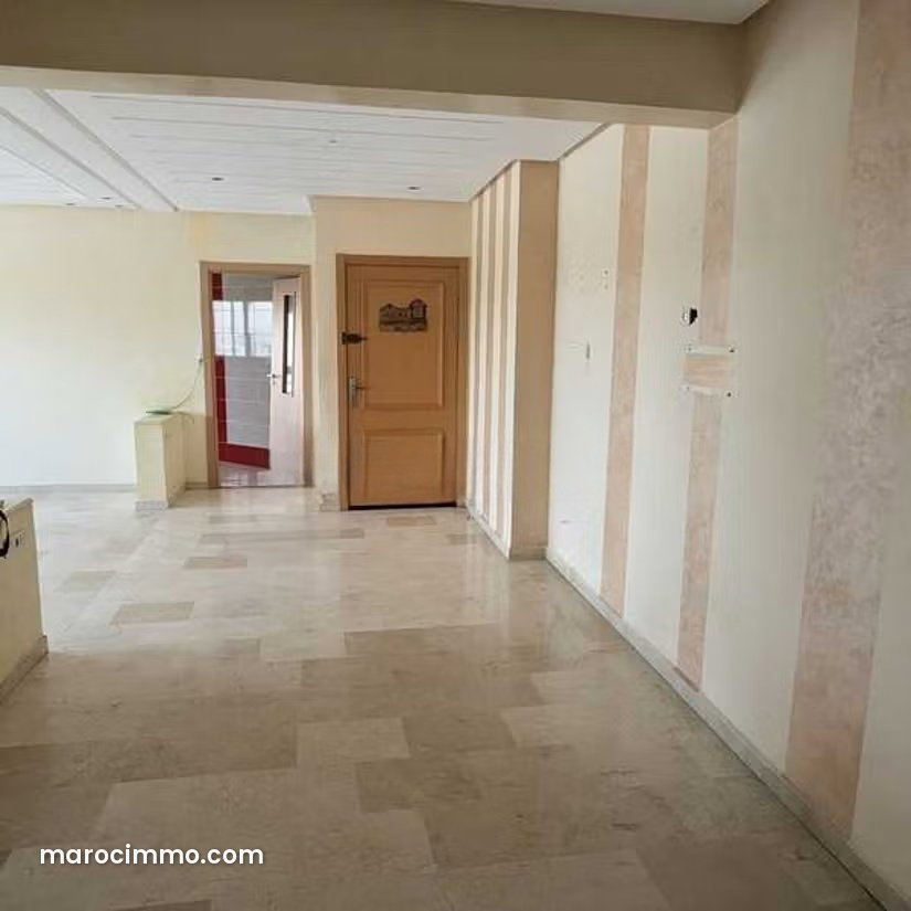 5-Room Apartment with Garage in Lissasfa, Casablanca — Casablanca