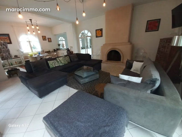 Vente villa de luxe à Laymoune. Superficie 600 m². Meublé — 2