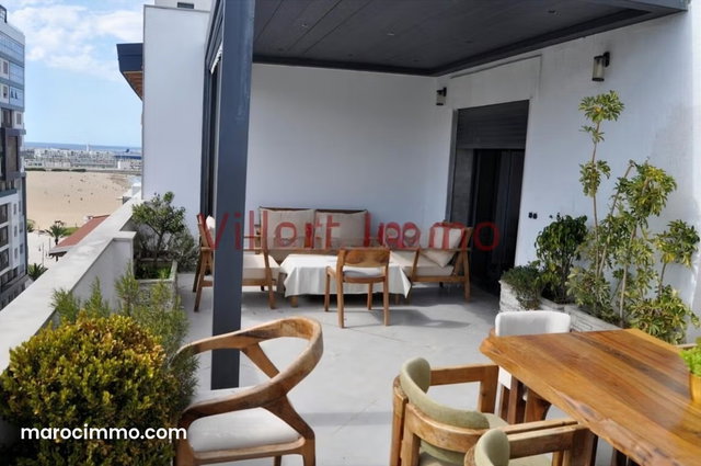 Luxurious and Magnificent Apartment with Terrace — 2