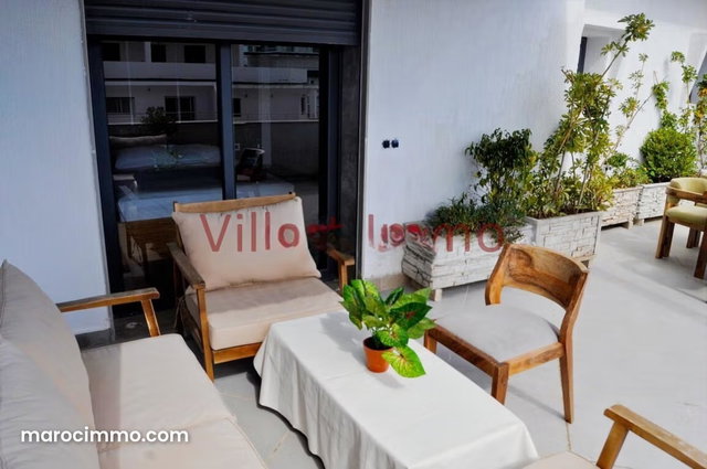 Luxurious and Magnificent Apartment with Terrace — 3
