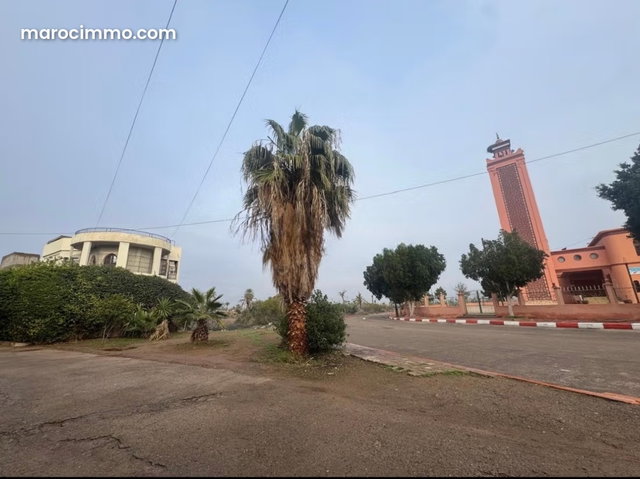 Villa à vendre à Route Casablanca. Surface totale 450 m². Meublé — 2