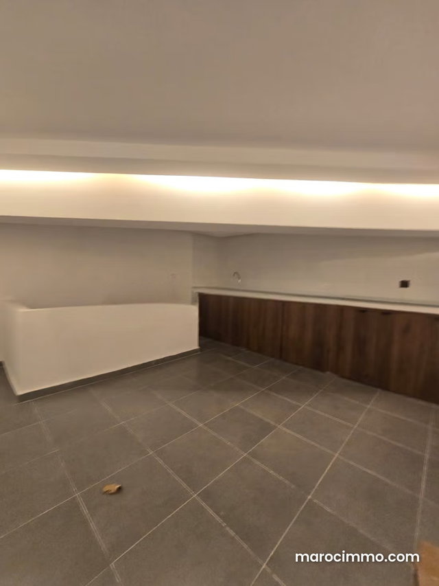 A LOUER Institut de beauté aménagé Kaiss AGDAL — 4