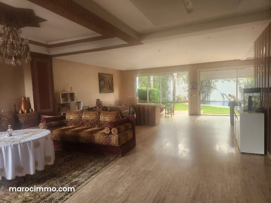 Furnished 4-bedroom villa with swimming pool, Dar Bouazza — Dar Bouazza