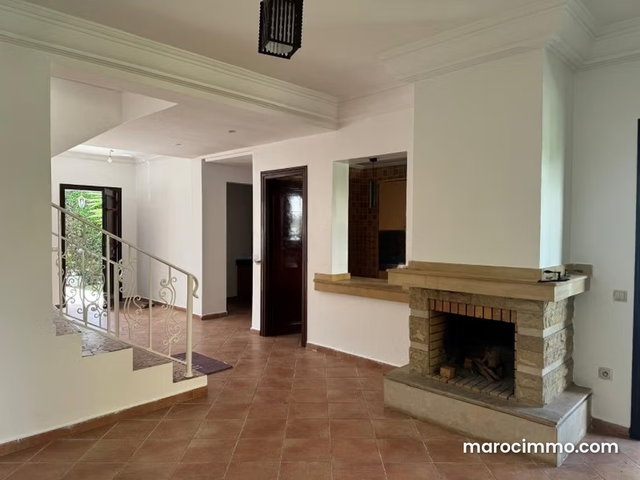 Villa à louer à DAR BOUAZZA — 2