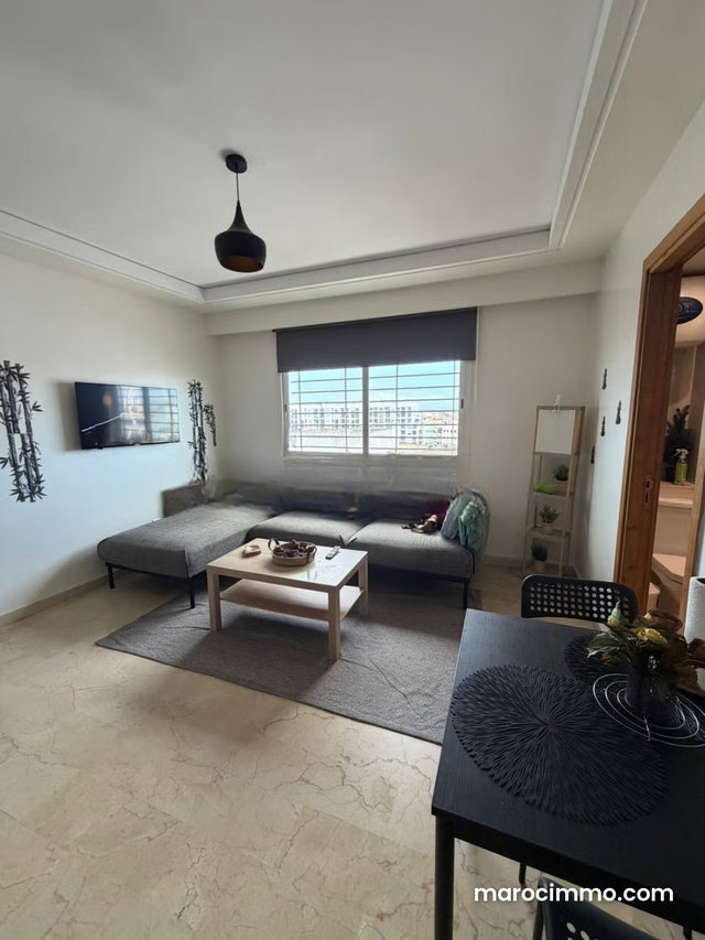 Appartement en location à Bourgogne Est. 1 belle chambre. Meublé — 2
