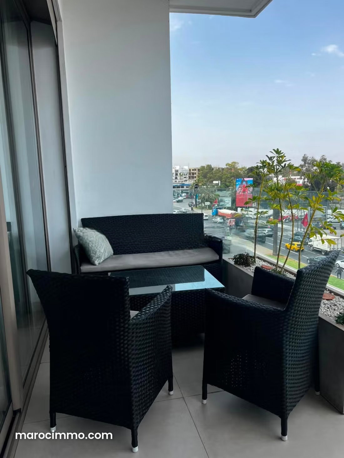 Studio meublé à louer à Oasis Casablanca avec parking — Casablanca