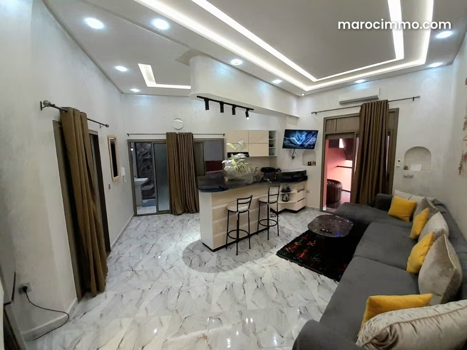 2-Bedroom Apartment with Terrace and Jacuzzi - Ideal Investment Opportunity